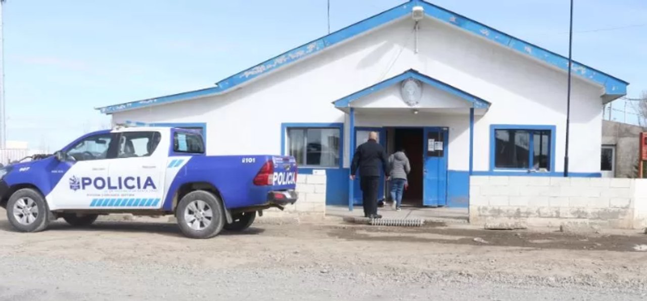 Muerte de un hombre en comisaría de Río Gallegos desata investigación