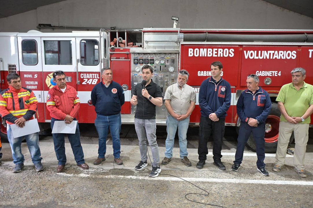 Chubut incorpora ocho camiones para mejorar la lucha contra incendios