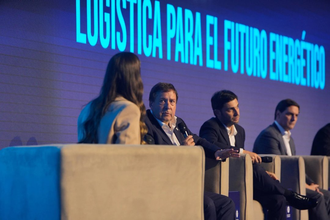 Weretilneck anunció exportaciones de petróleo por el oleoducto VMOS para 2027