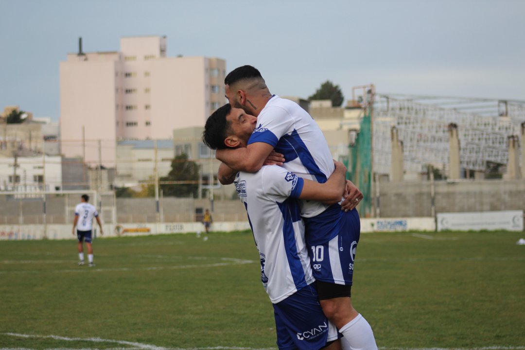 Newbery y CAI de Comodoro listos para octavos del Torneo Regional