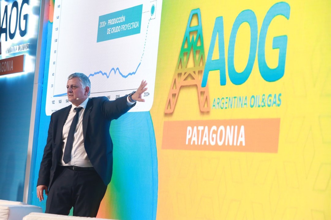 YPF proyecta alcanzar 2 millones de barriles diarios desde Vaca Muerta