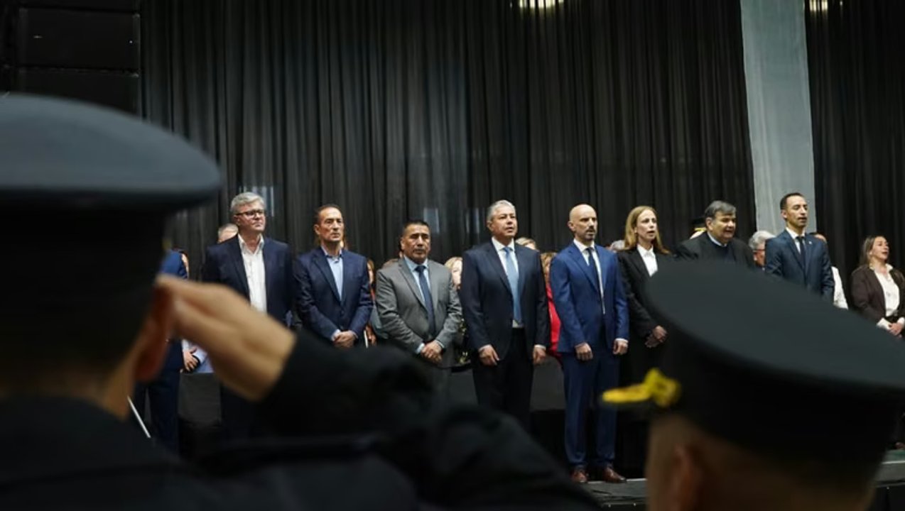 Aniversario de Cutral Co: anuncios de obras y créditos del gobernador Figueroa