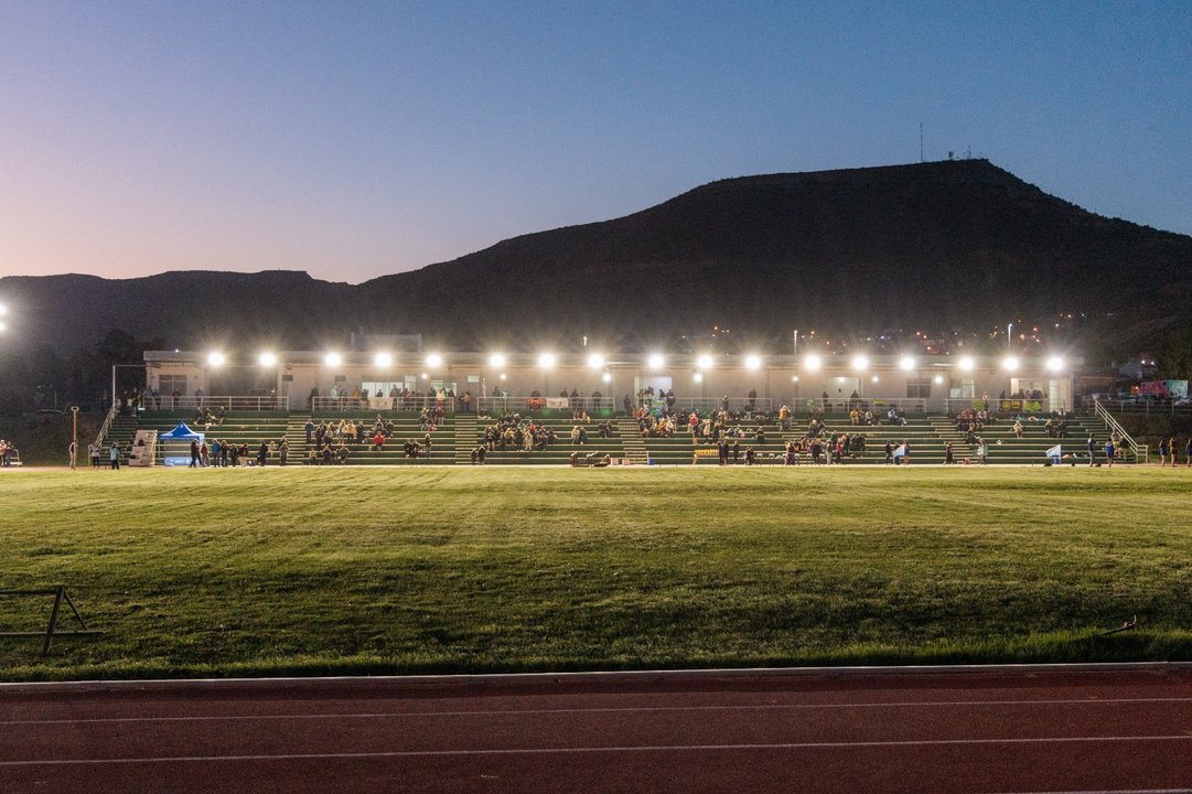 Regresó el atletismo nocturno a Comodoro Rivadavia tras 47 años de ausencia