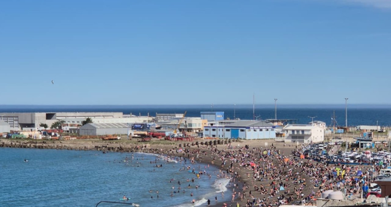Comodoro Rivadavia alcanza los 31 °C y llena de gente la Costanera